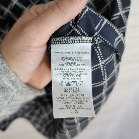 PLEIONE GEOMETRIC BLACK, WHITE & BLUE BLOUSE, SZ SMALL - Picture 6 of 8